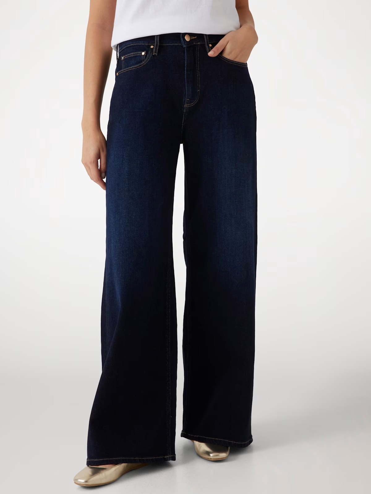 Eco Bellflower Relaxed Jeans - Blue